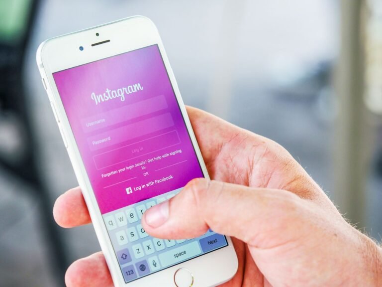 Social media account login and password security